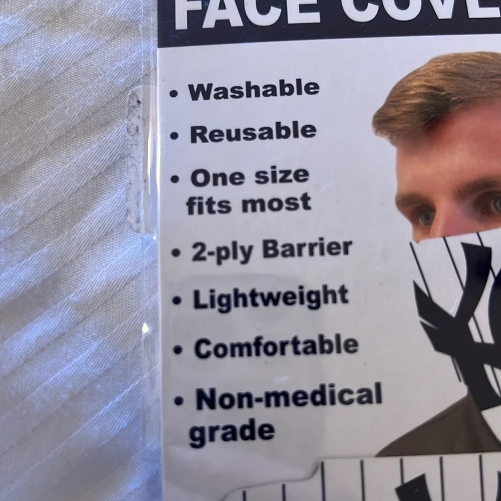 NWT New York Yankees Face Mask
